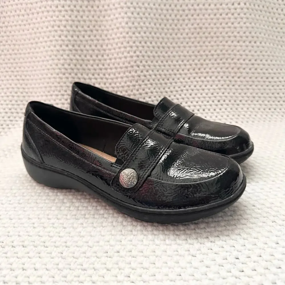 Clarks Cora Daisy Black Tumbled Patent Leather Button Detail Comfort Loafer 7M